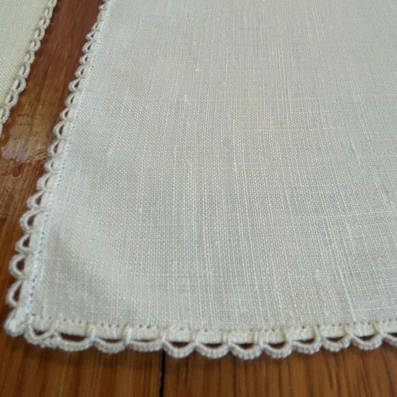 Vintage Beige Linen Napkins Set of 4 Scalloped Embroidered Edges - Picture 8 of 12